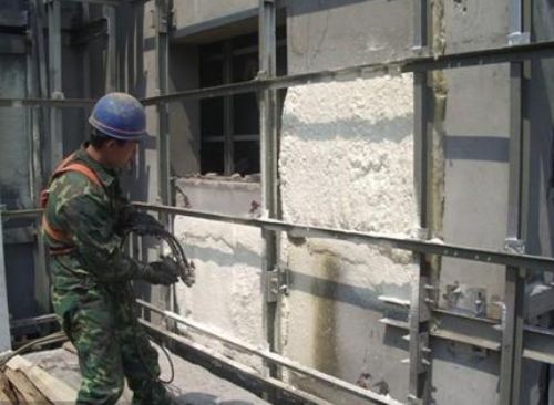 聚氨酯现场发泡施工